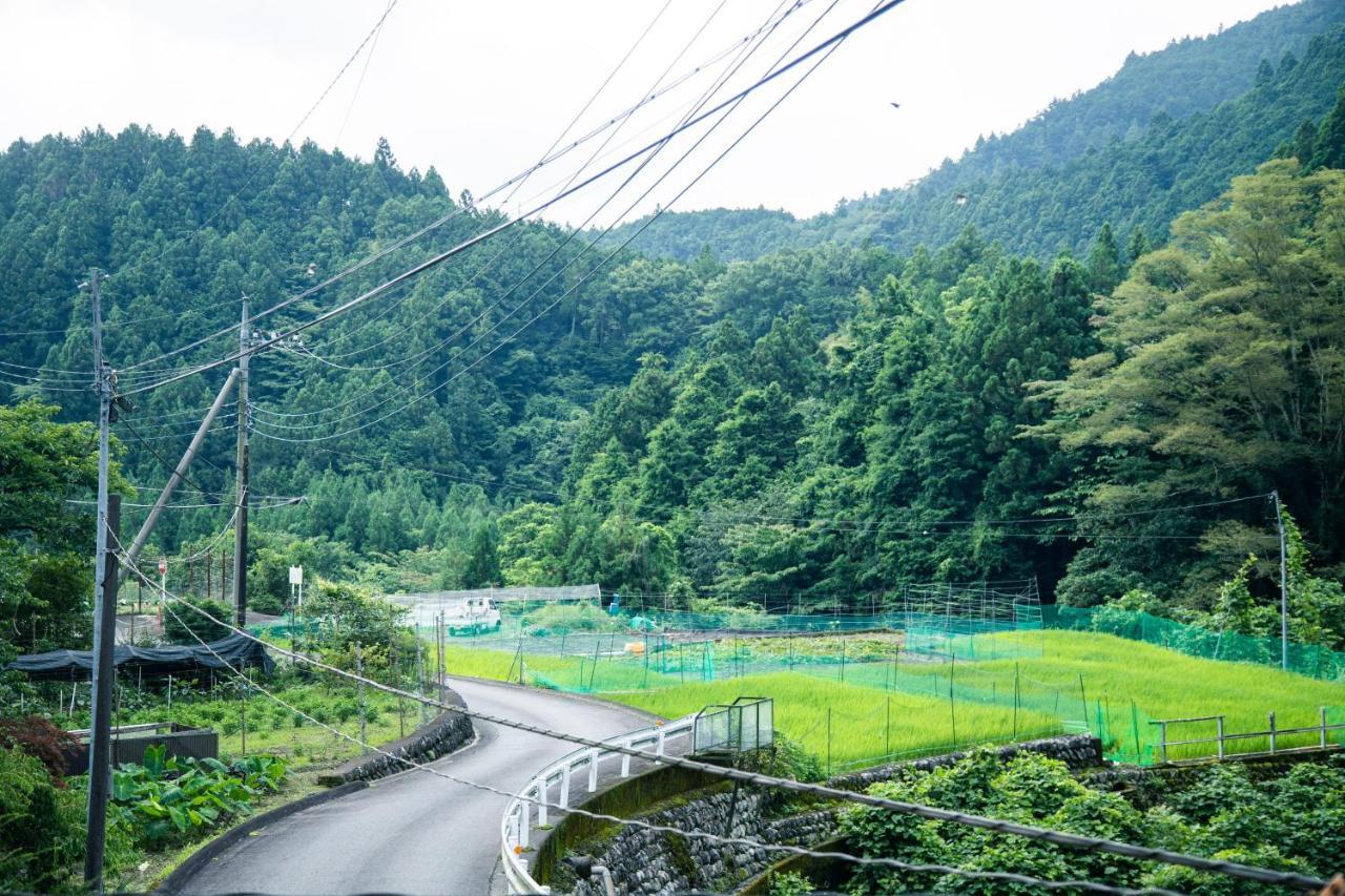 山の中の一棟貸切宿 五番地 Nambu (Yamanashi) Eksteriør bilde